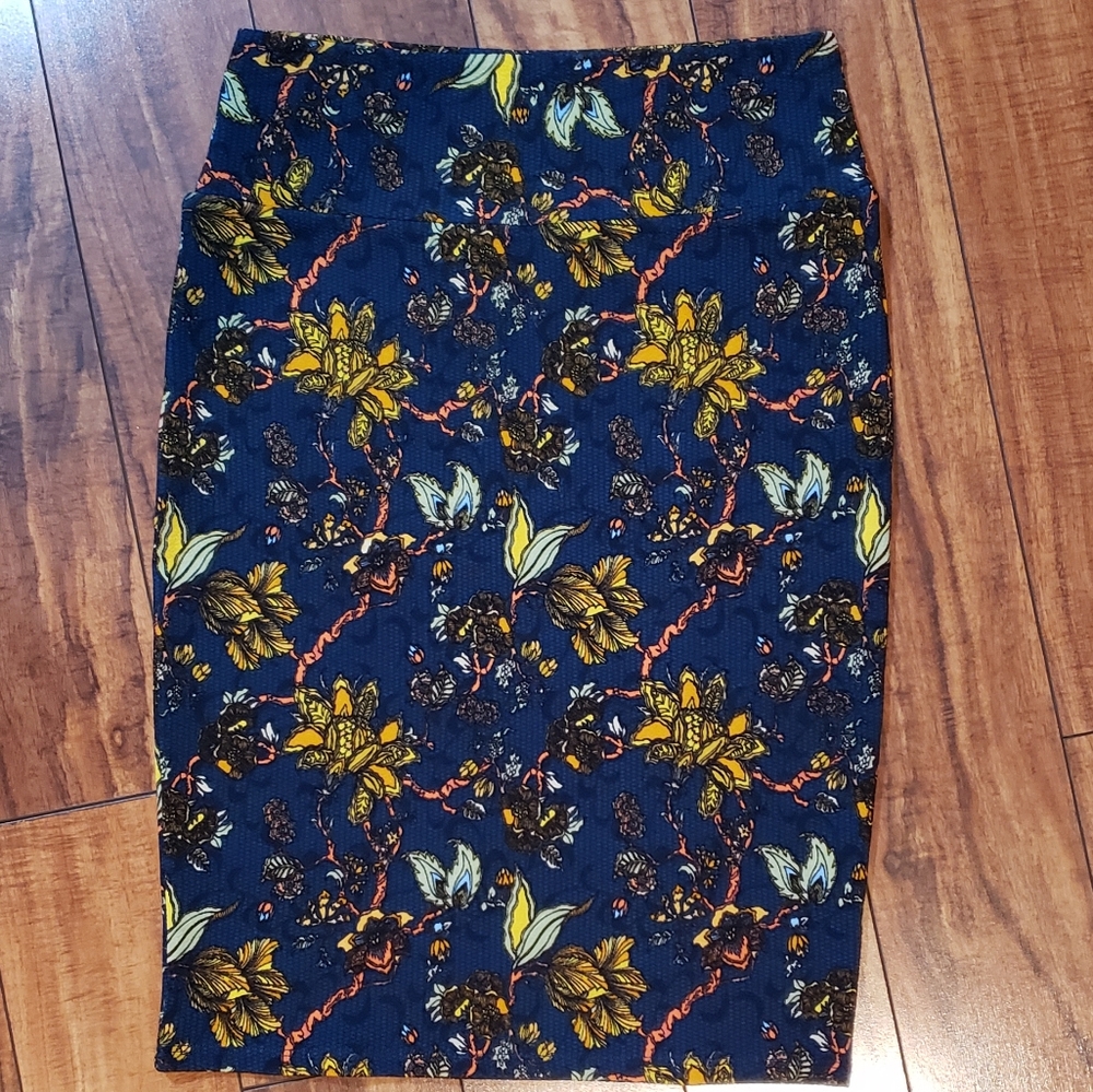 LulaRoe Cassie Skiet